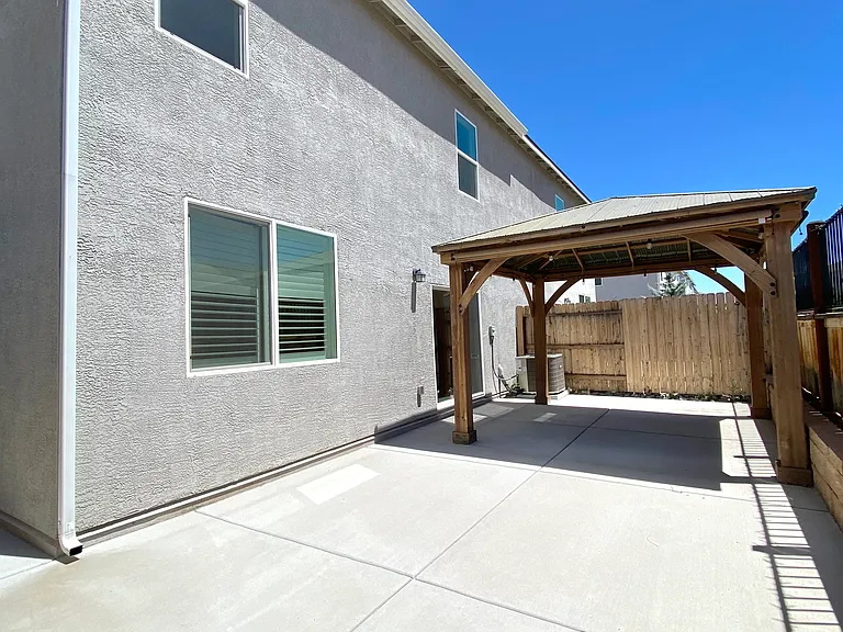 8768 Scenic Sky Dr — Photo 18