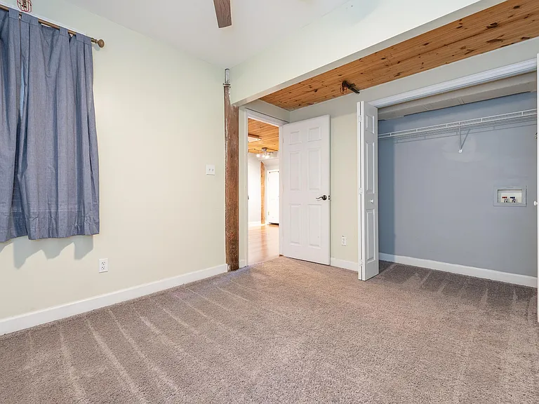 201 S Hoskins Rd #216 — Photo 18