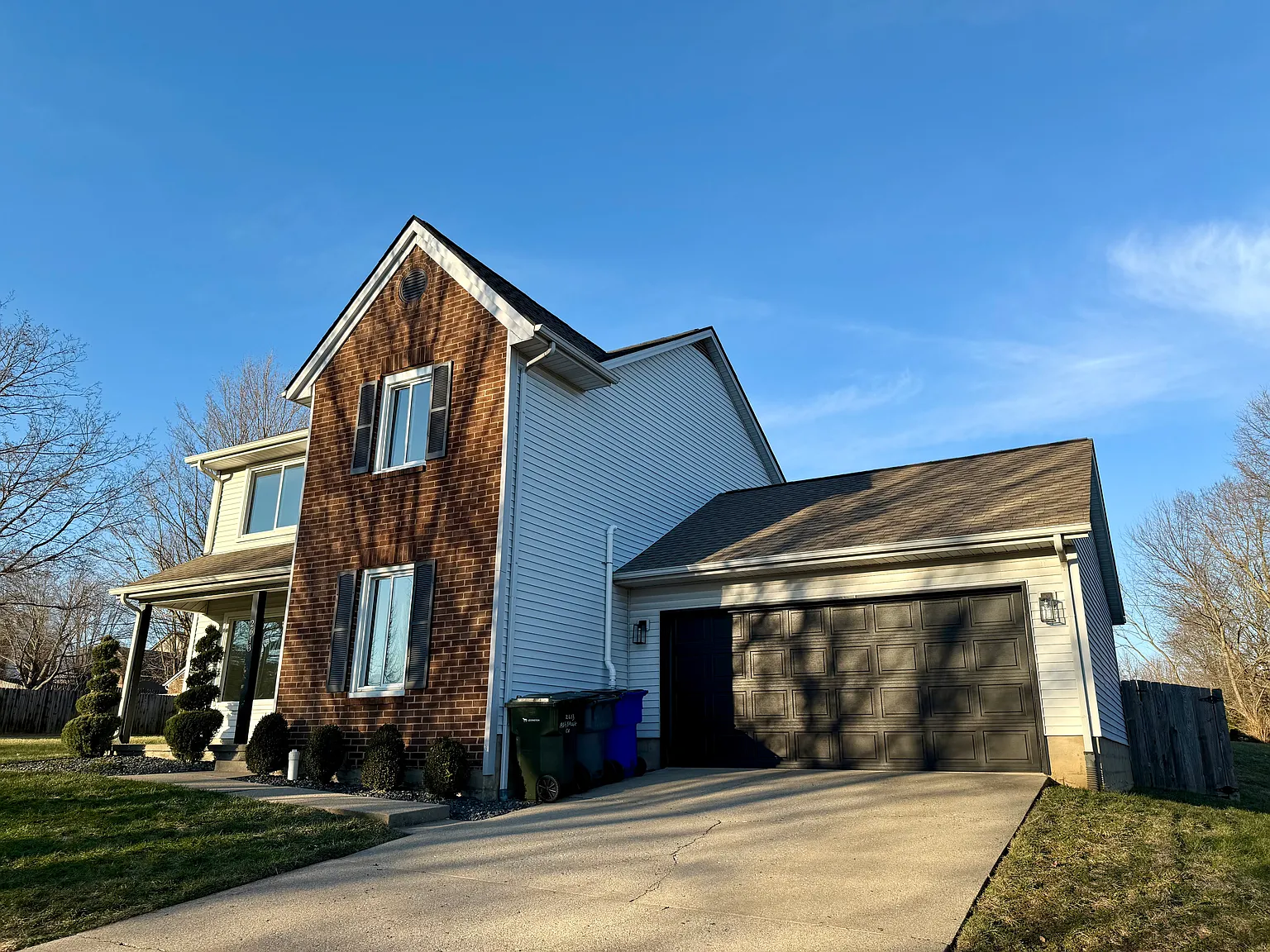 3 bed, 2.5 bath, 1548 sqft, $2,400 — Photo 2