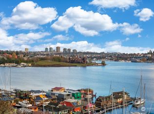 2420 8th Ave N APT 203, Seattle, WA 98109