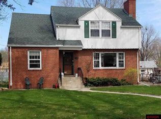 434 W Wheeler Ave, North Mankato, MN 56003