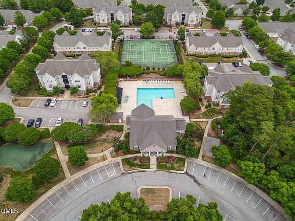3rd image of 2501 Huntscroft Ln APT 100