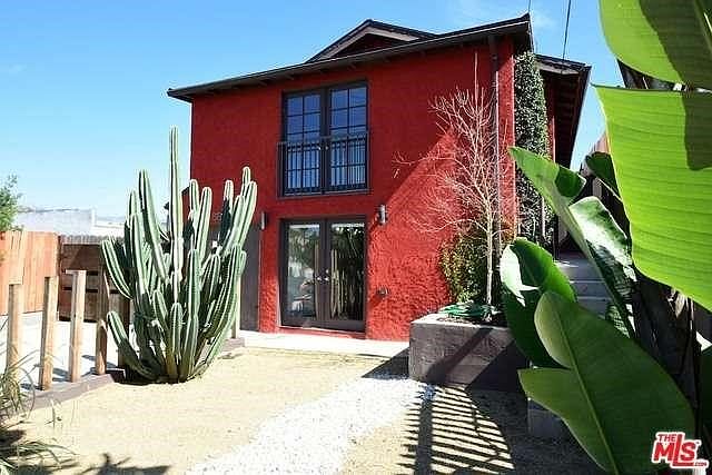 1st image of 818 N Avenue 52