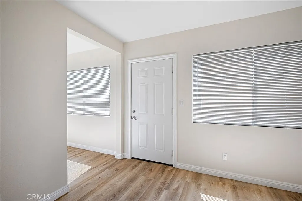 Studio, 450 sqft, $1,500 — Photo 3