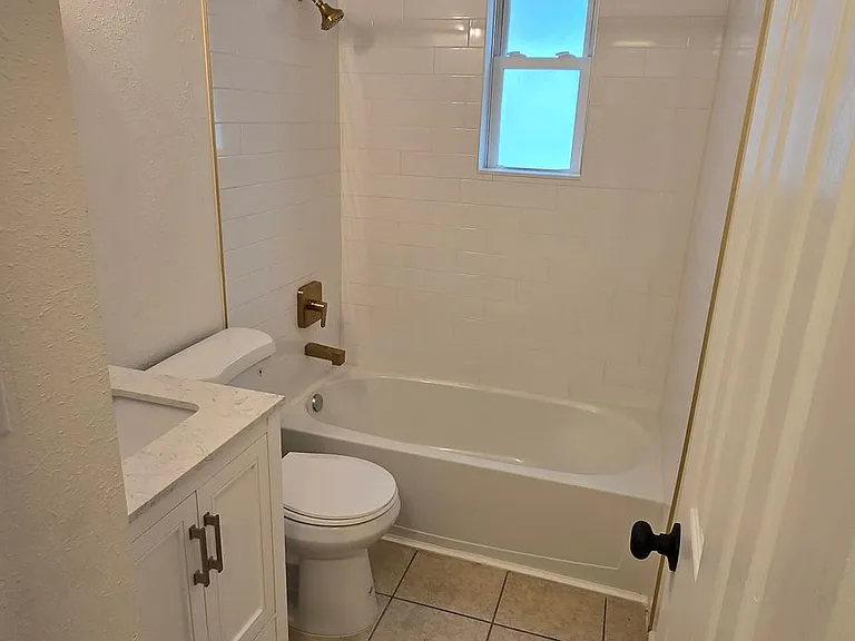 Beautiful 2/1 Apartment in Arlington — Photo 9