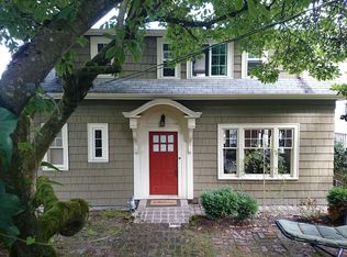 706 34th Ave, Seattle, WA 98122