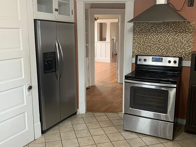 820 Merriwether St #B — Photo 5