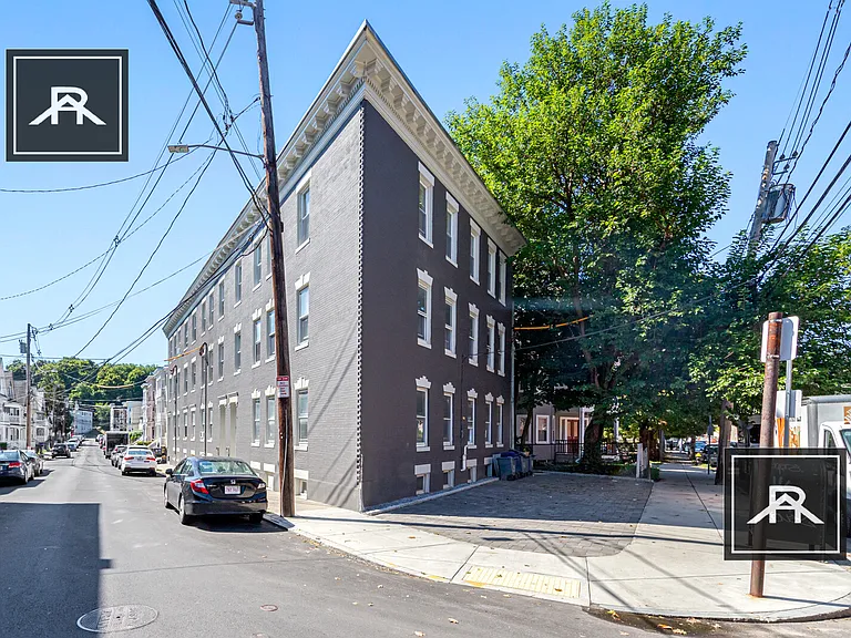 48 Brackett St #2 — Photo 22