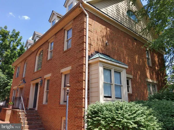 1537 Cedar Ave, Mc Lean, VA 22101