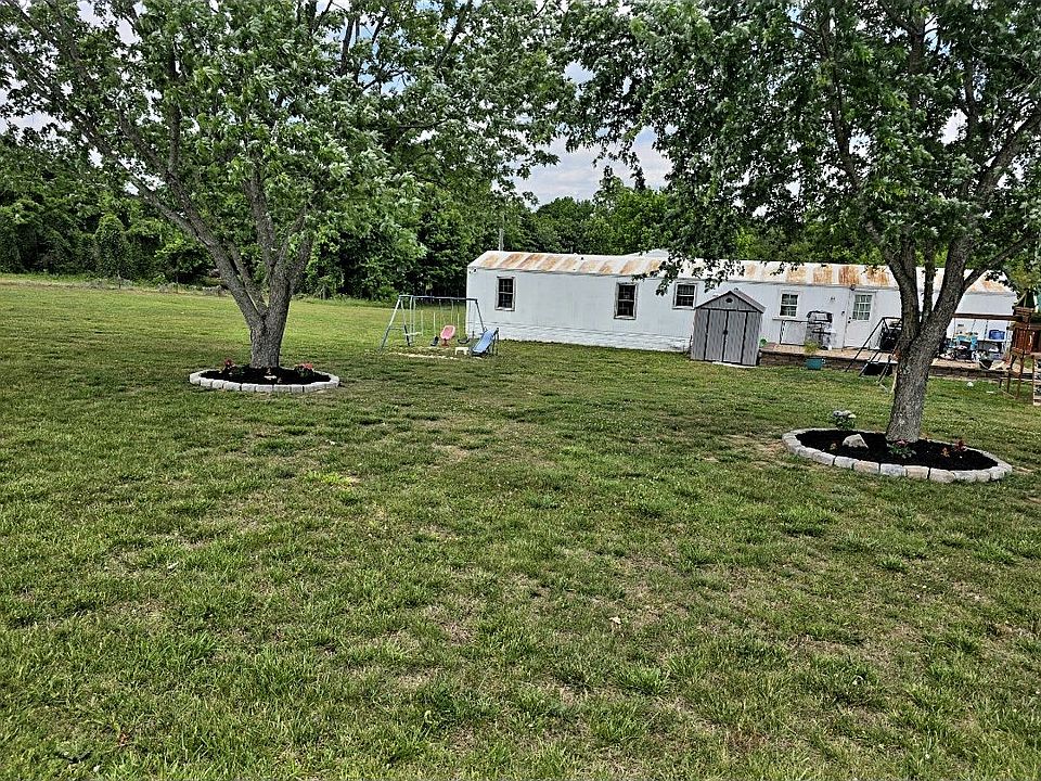 1st image of 800 Luna Rd