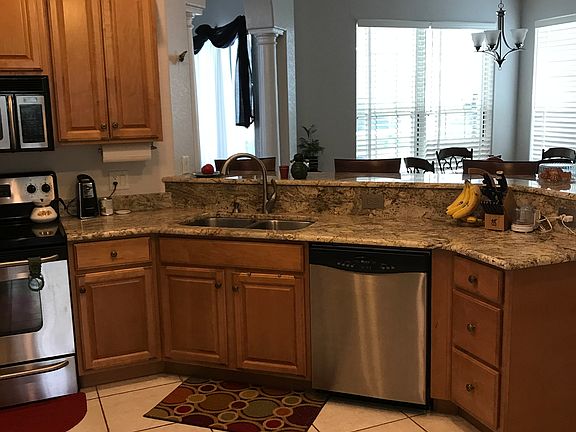 5th image of 701 McKay Dr