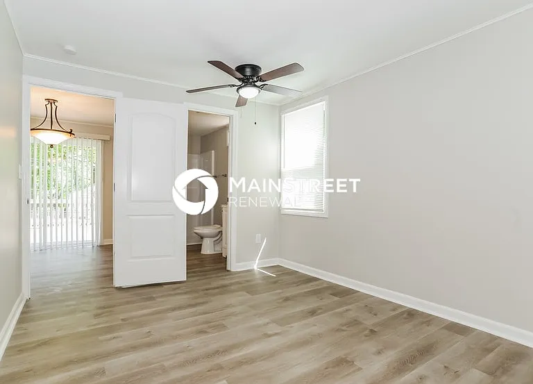 11810 W 69th St — Photo 11