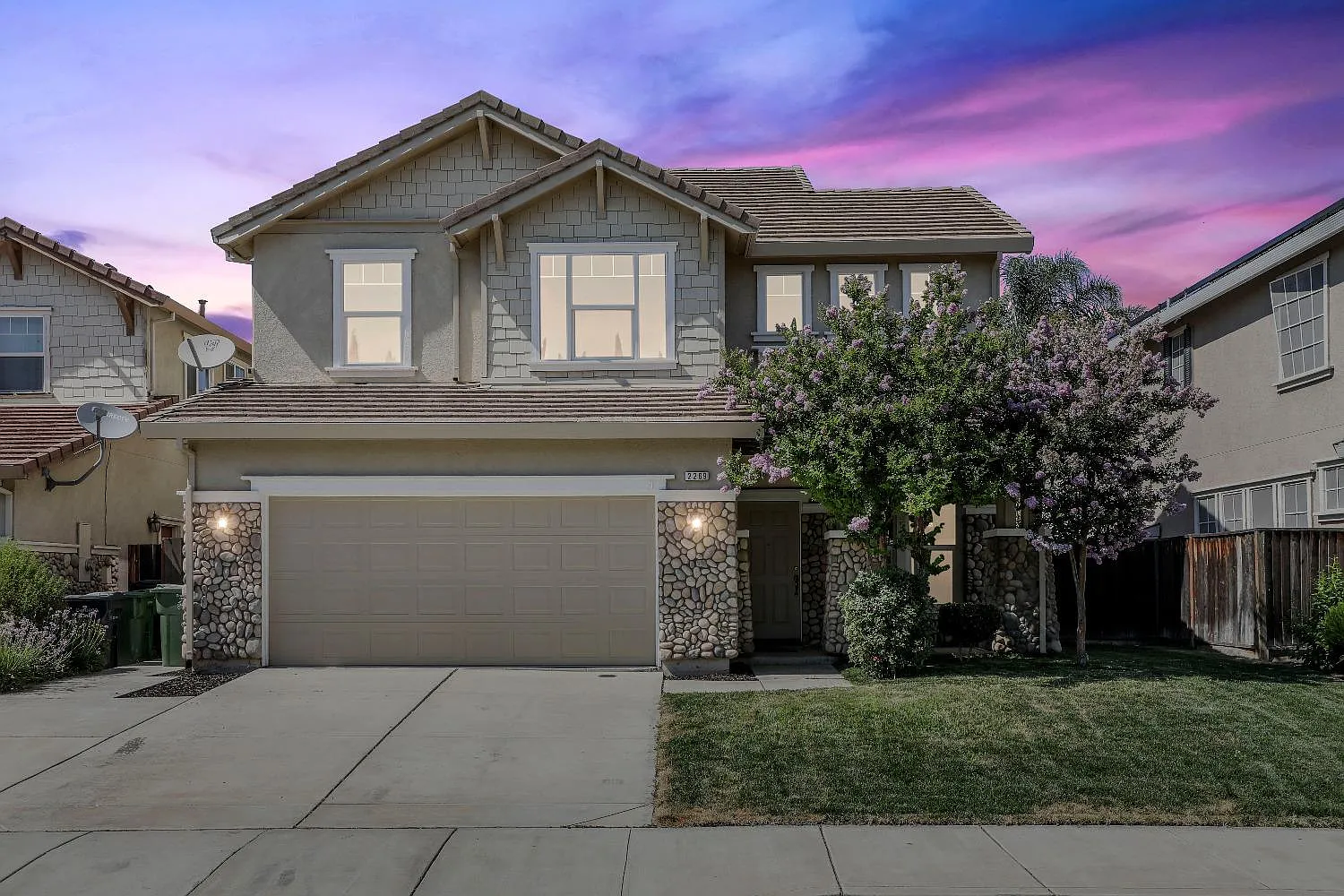 2269 Gibralter Ln photo 1
