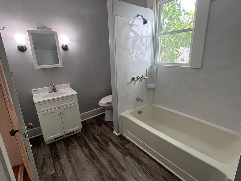 508 W High St — Photo 14