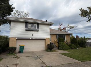 5628 Adams Ave, Maple Heights, OH 44137
