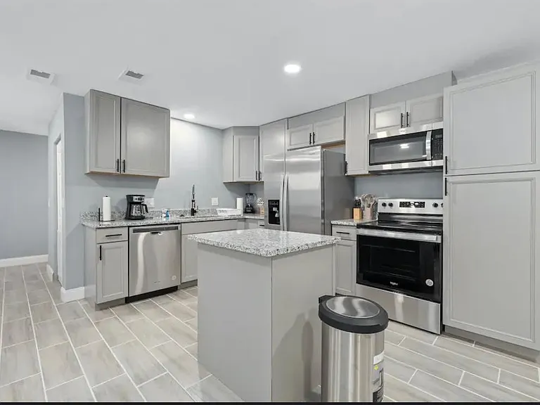 1004 N Betty Ln — Photo 5