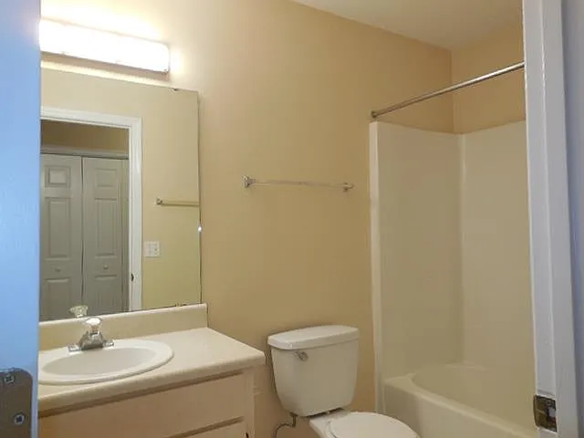 2939 Royal Palm Way — Photo 13