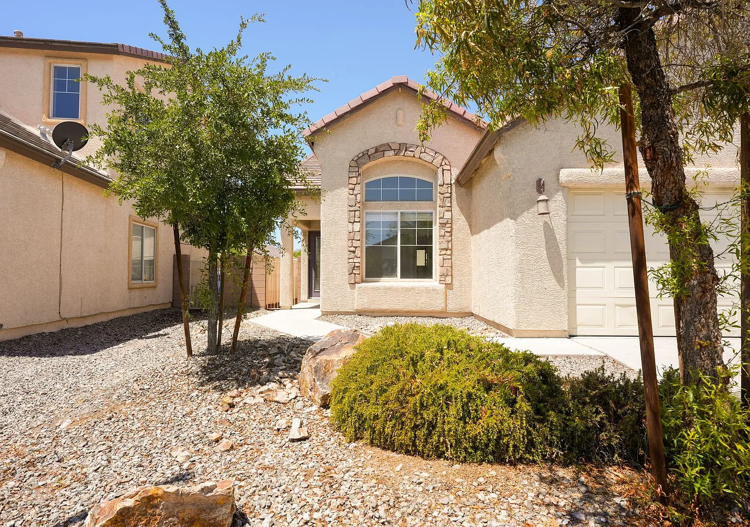 Beautifully Updated Single-Story Home with an Open Floor Plan — Photo 2