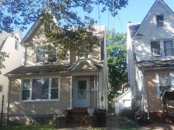 10432 203rd St, Saint Albans, NY 11412