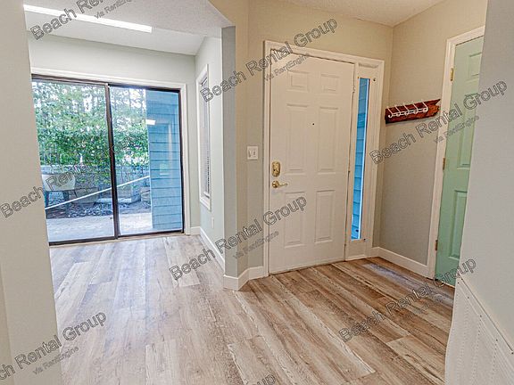 4th image of 33 Shadow Moss Pl #33