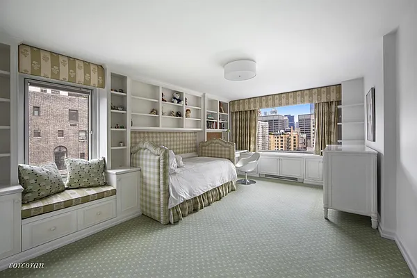 Sold by Corcoran | media 23