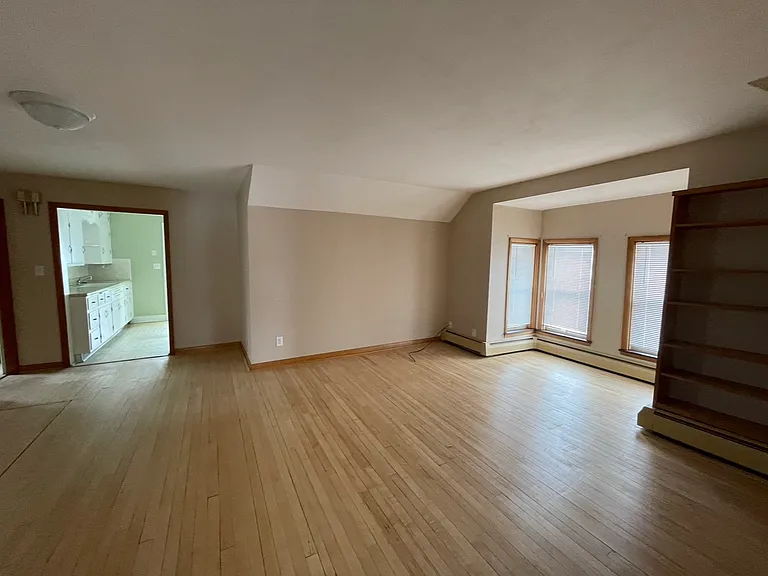 375 Dunn St — Photo 8
