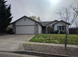 920 Sun Valley Ave, Silverton, OR 97381