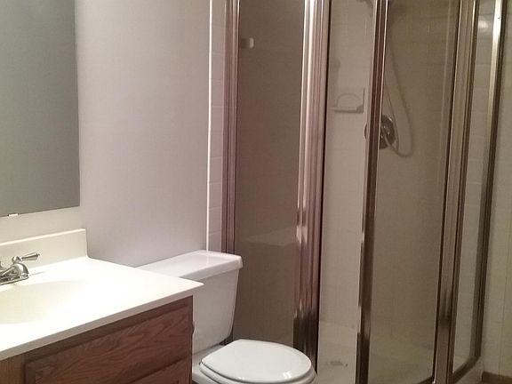 Lower Level 3/4 Bath