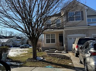 1 Crest Ct #1, Mount Laurel, NJ 08054