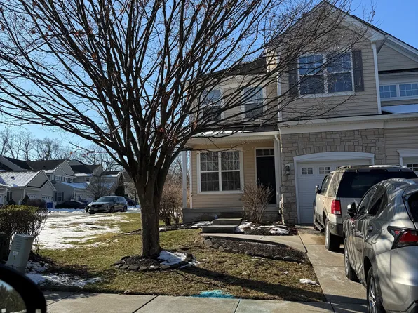 1 Crest Ct #1, Mount Laurel, NJ 08054