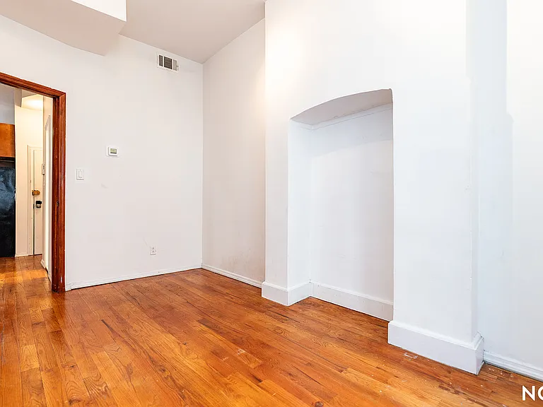 327 Nostrand Ave #4 — Photo 11