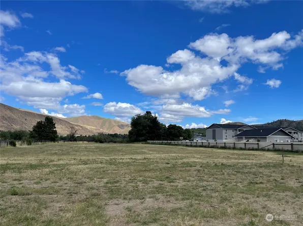 5633 Evergreen Drive, Cashmere, WA 98815