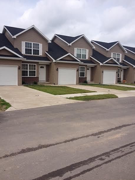 1st image of 1032 Laura Ln Unit 4