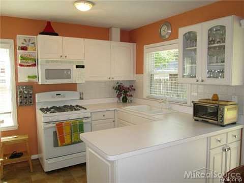 4th image of 3013 Vinsetta Blvd