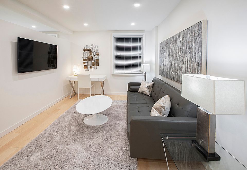1st image of 150 W 51st St APT 1804