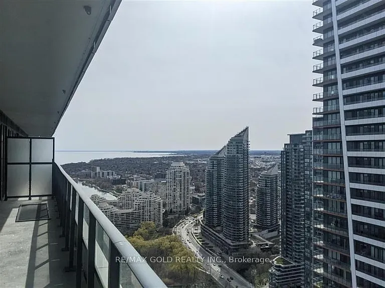 20 Shore Breeze Dr #3803 — Photo 11