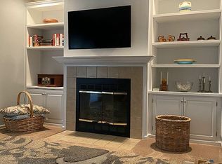 Foxbridge Village Rd, Branford, CT 06405