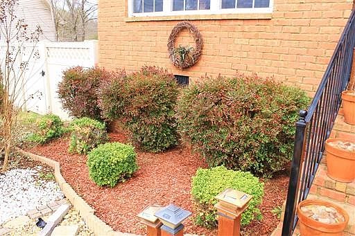4th image of 2937 Greentree Dr