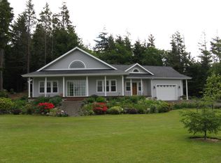 6 Cedar Ln, Bay Center, WA 98527
