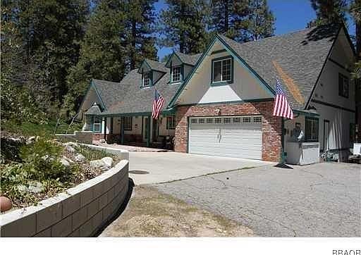 1st image of 225 Fairway Dr