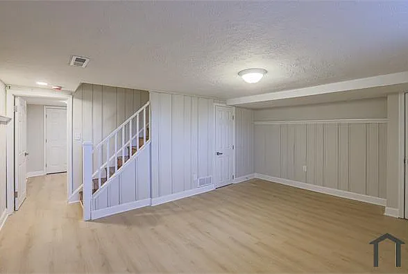 1302 Kenton Rd — Photo 17