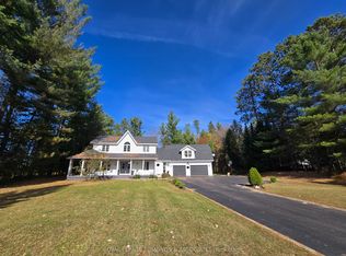 4 Steffen St, Petawawa, ON K8H 3L8