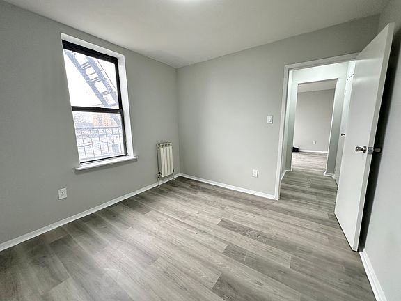 3rd image of 450 61st St #3C