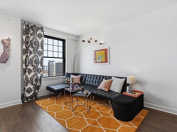 4th image of 109 N Main St APT 1003