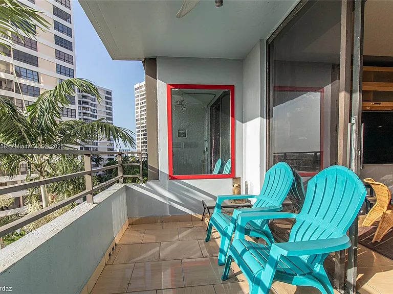 500 Three Islands Blvd #308 — Photo 2