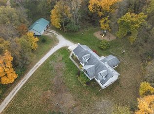 2886 Lynne Ln, Alburnett, IA 52202