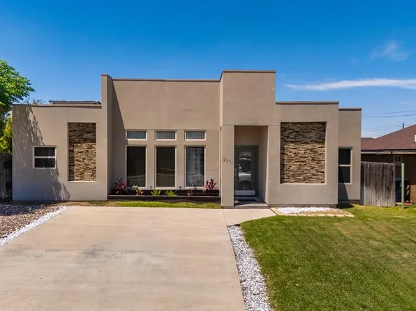 2271 Apple Wood St, Eagle Pass, TX 78852