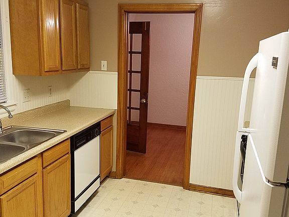 Kitchen with appliances