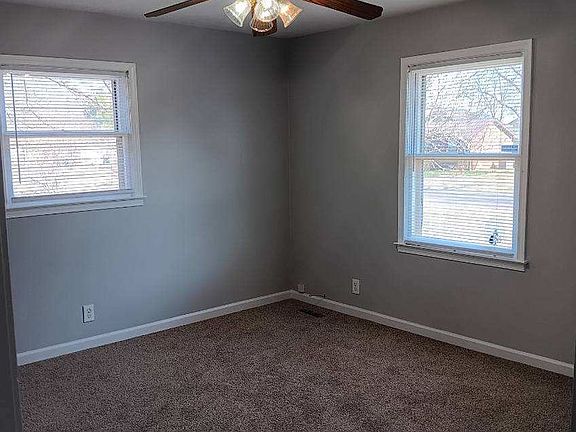 3rd image of 2872 Sunnyview Dr