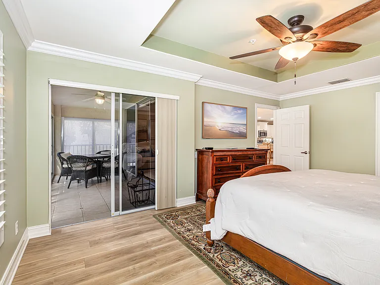 975 Tarpon Cove Dr #204 — Photo 35